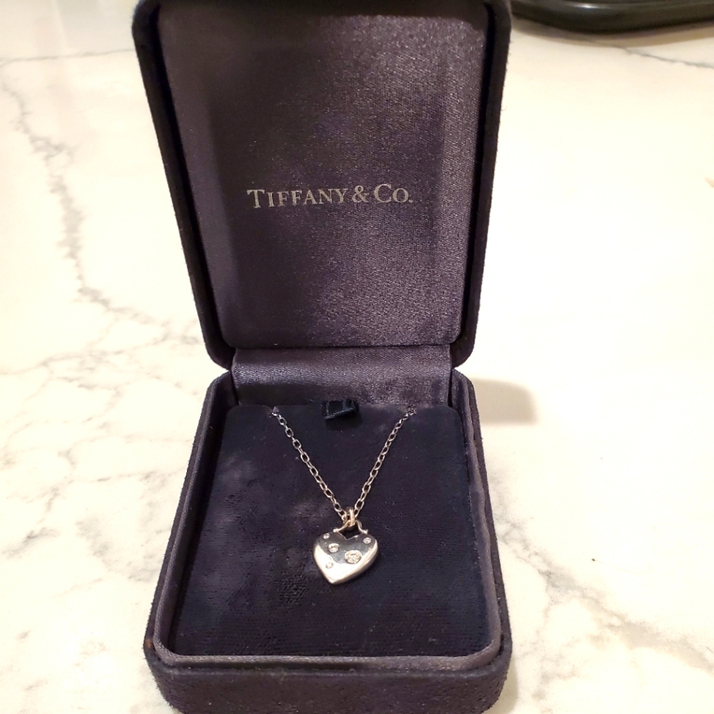 Tiffany's 18k Etoile small heart Pendant